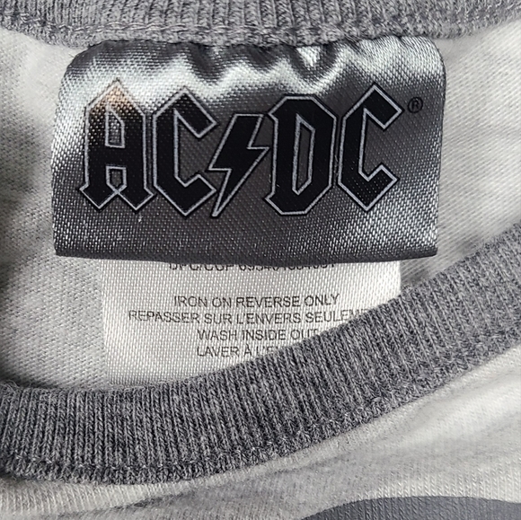 AC/DC onesie - Picture 2 of 3